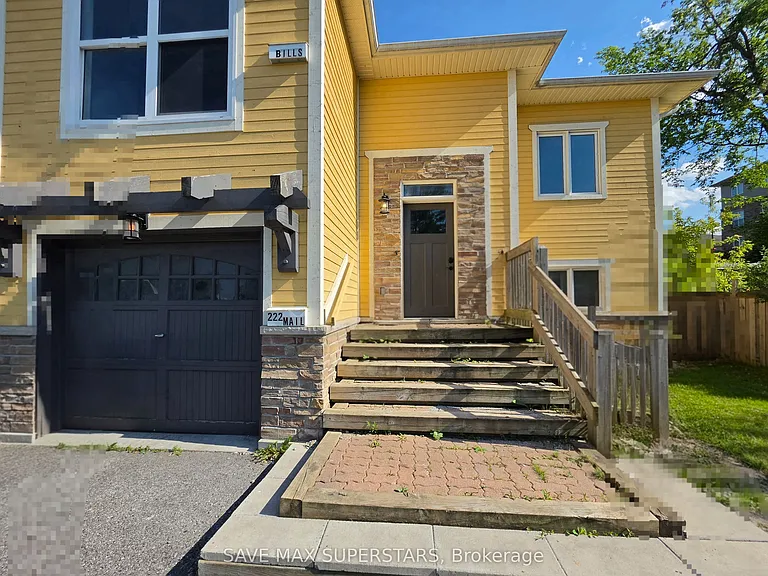 222 Phillips St #UPPER — Photo 2