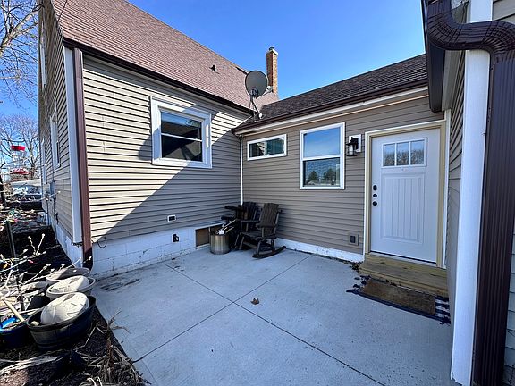 4th image of 1825 18th Ave