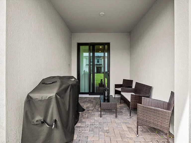 14042 SW Thorens Dr — Photo 27
