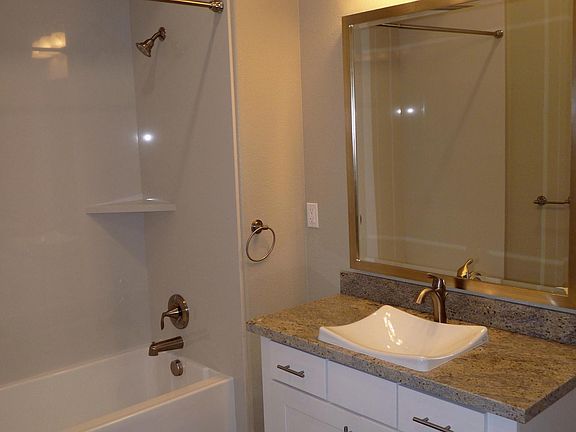 5th image of 396 1st St #2