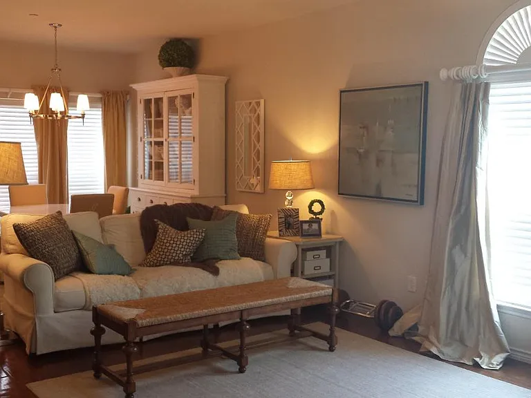 Living Area 2