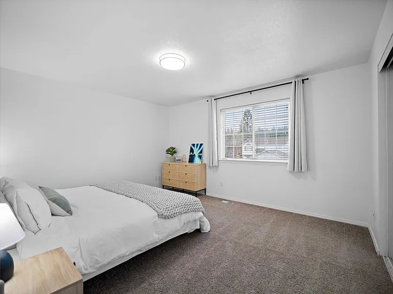 4511 E 15th Ave — Photo 18