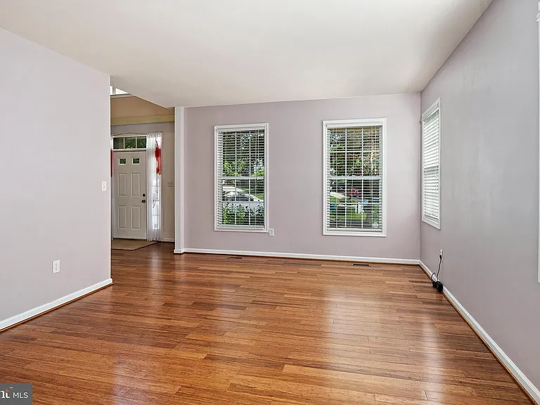 6193 Karas Walk — Photo 10