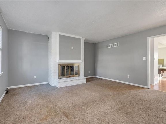 4th image of 6211 E 127th St