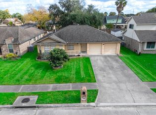 3707 Pine Cone Trl, Pasadena, TX 77505