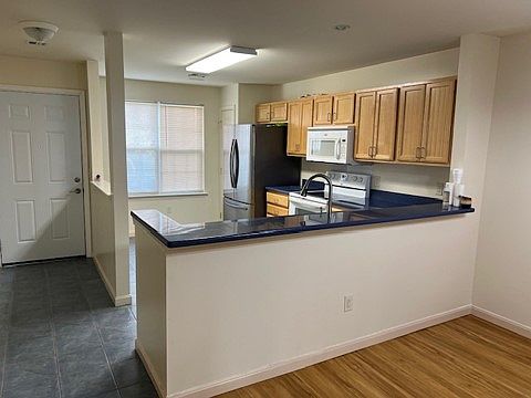 Dining room, bar, kitchen with plenty of storage