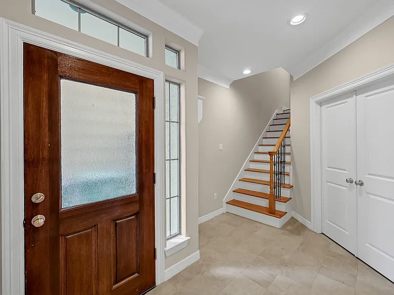 1204 Cohn St — Photo 3