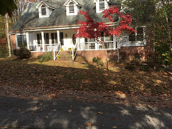 View from private lane entrance toward house front