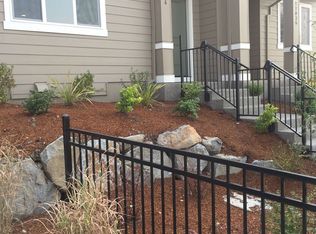 17044 SE Crossroads Ave, Happy Valley, OR 97086