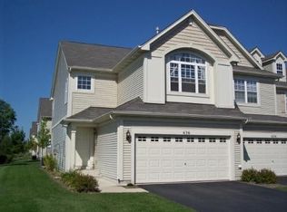 636 Amherst Dr, Sycamore, IL 60178