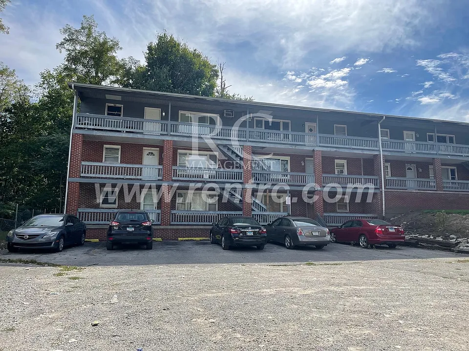 802G Bryan Ave