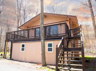 406 Sunnyfield Ter, Tobyhanna, PA 18466