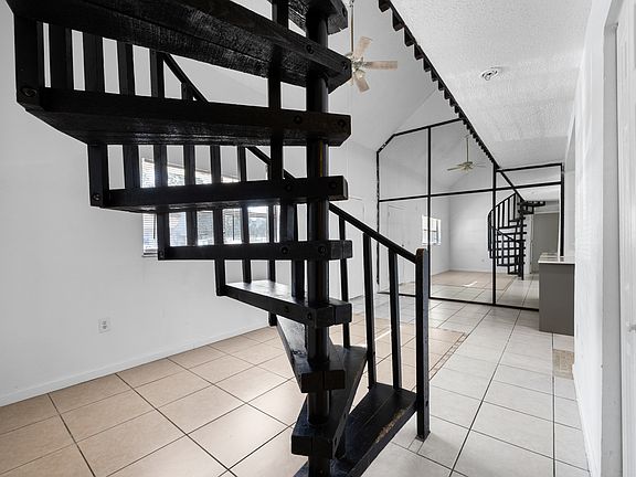 5th image of 2134 Bradford St