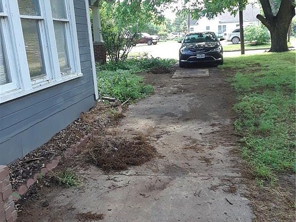 4th image of 209 N Abbott St