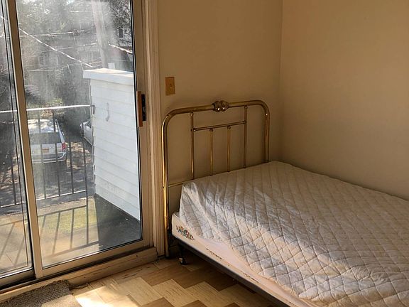 5th image of 99 Tompkins Cir