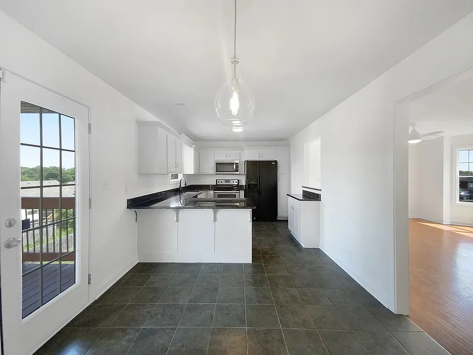 1575 Cobra Ln