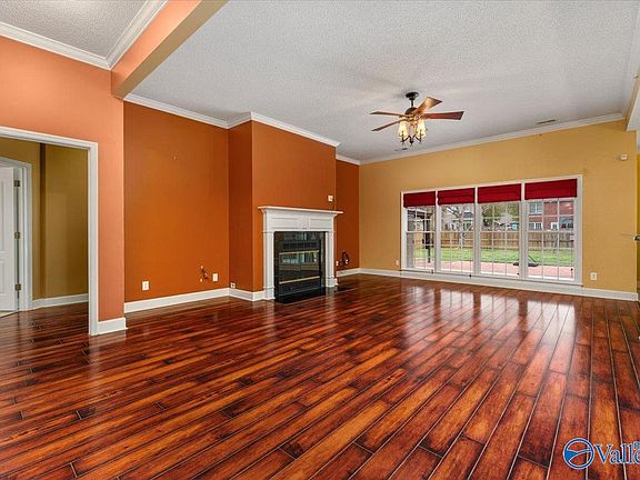 4th image of 110 Cannes Dr SE