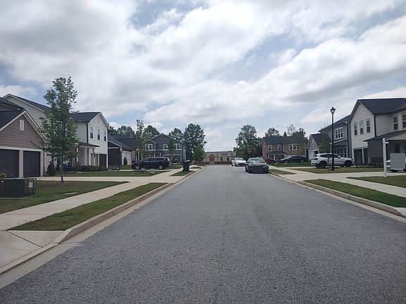 5th image of 2317 Hedgeview Rd