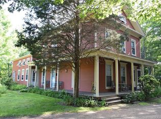 52 Fox Chase Ln #B, Madison, CT 06443