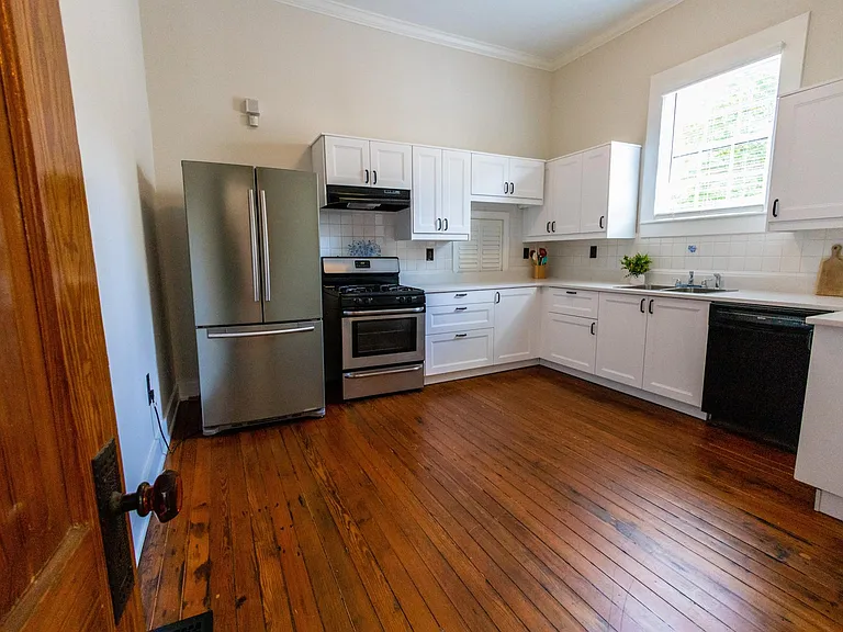 652 Boulevard SE — Photo 11