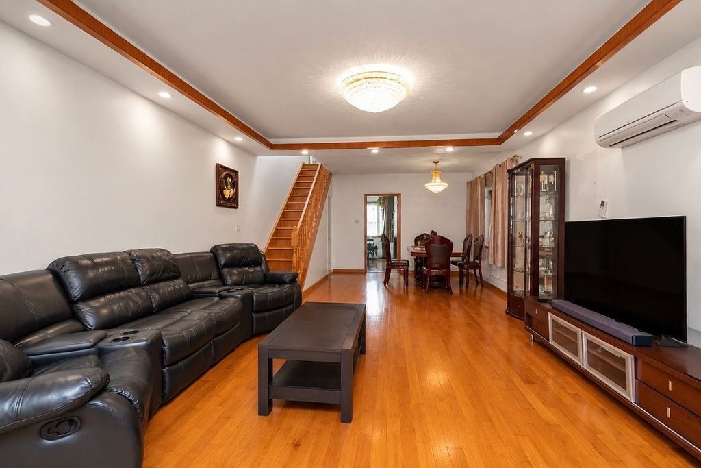 79-64 77th Ave #1, Ridgewood, NY - View 4