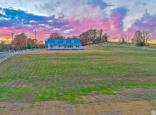 135 Grace Trl, Ash Flat, AR 72513