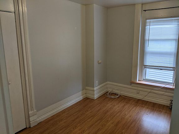 5th image of 233 W Utica St #3