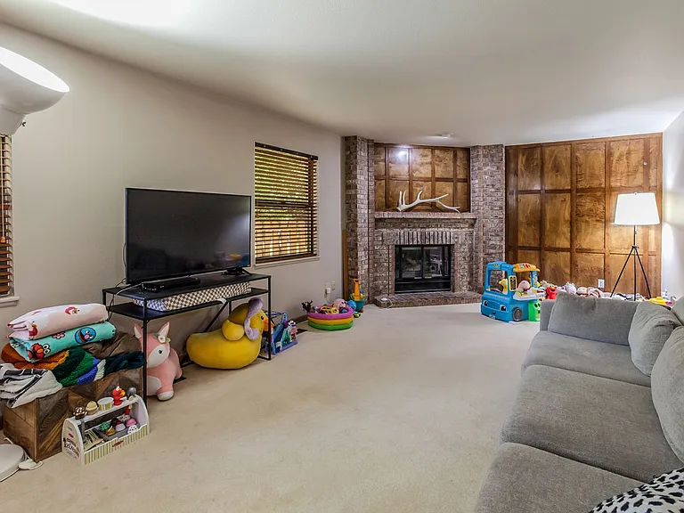 2538 Creekwood Dr — Photo 15