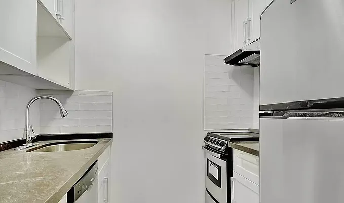 Rented by Voro NYC | media 23