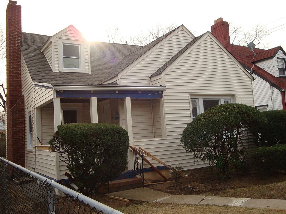 1st image of 130 Windsor Pkwy