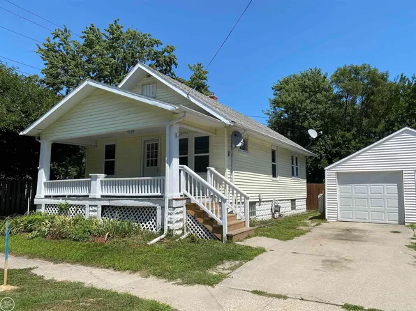 1916 11th St, Port Huron, MI 48060