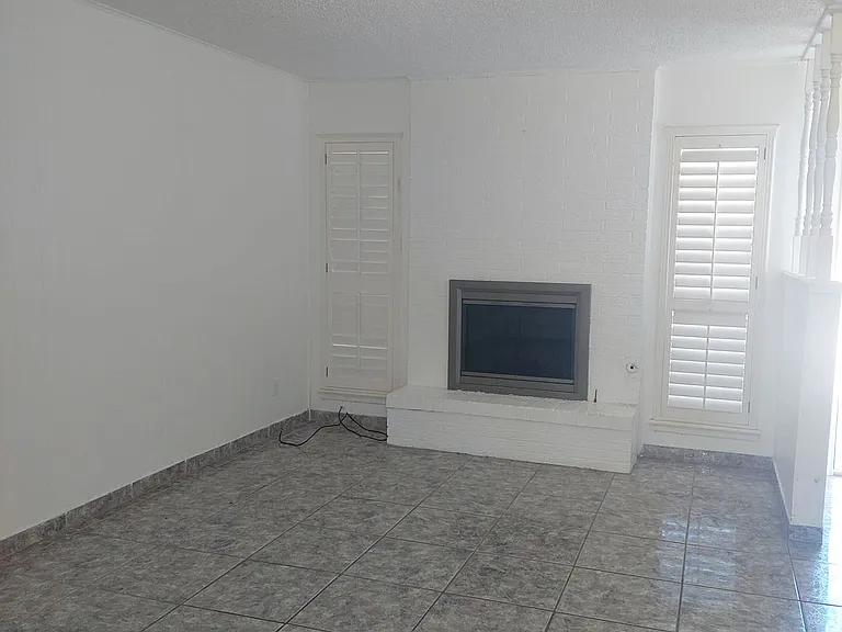 2212 Cumbre Negra St — Photo 15