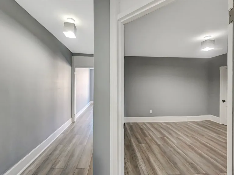 128 E Broad St #C — Photo 10