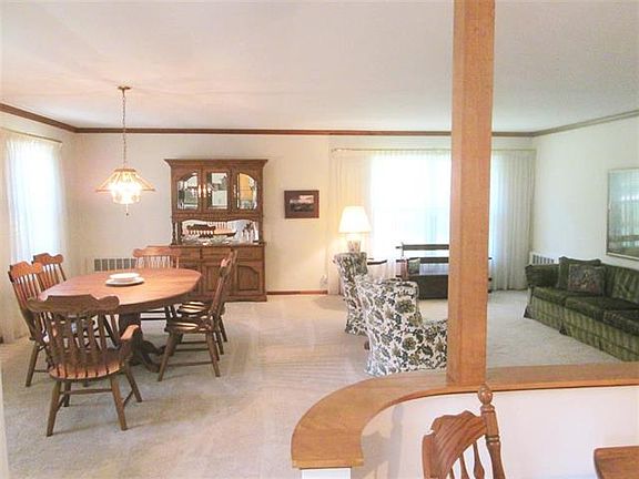 3rd image of 3500 N Park Ln