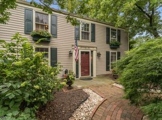 76 Center St, Clinton, NJ 08809