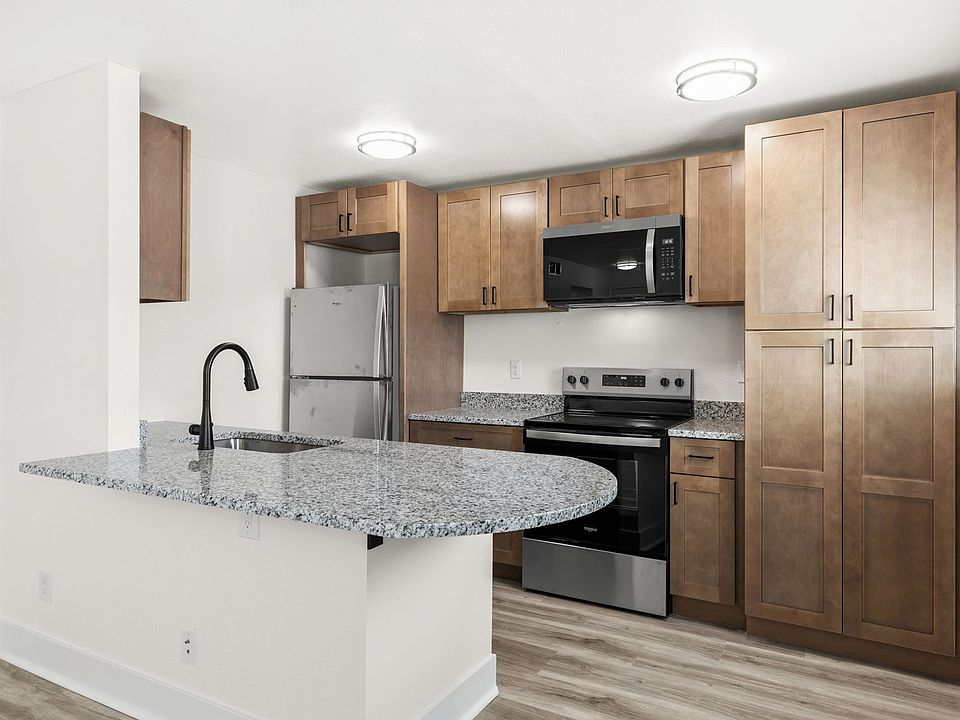 1st image of 3021 Pestalozzi St #101