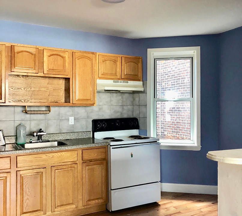 1st image of 54-18 Flushing Ave #2F