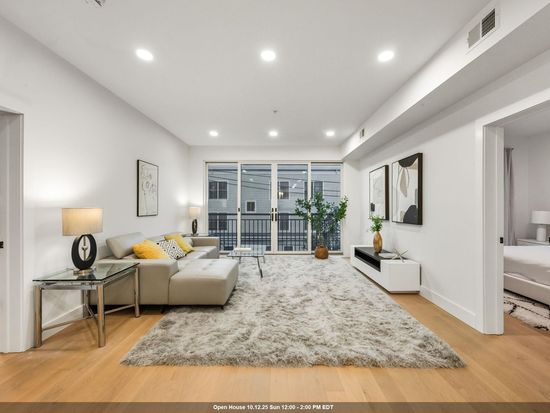 160 Brunswick St #302, Jersey City, NJ 07302