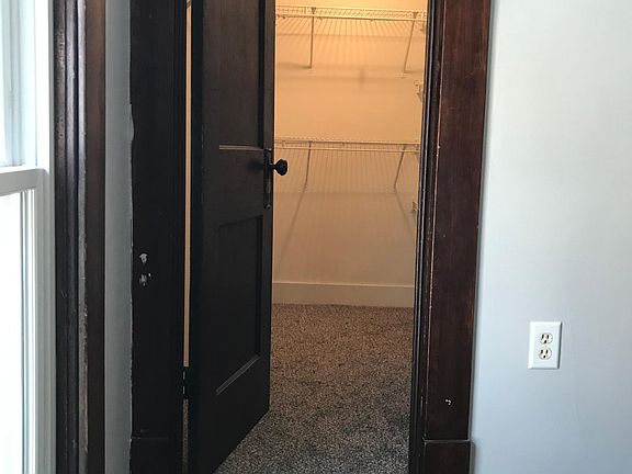 4th image of 932 5th St NW #2