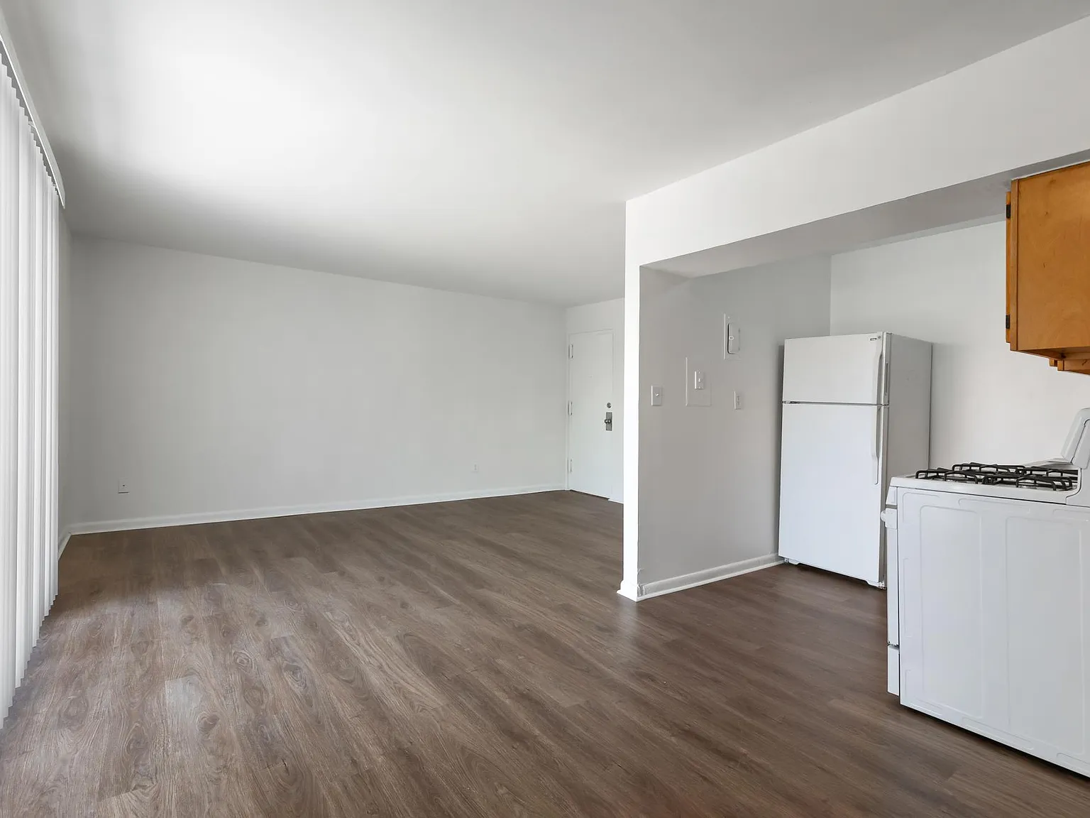 2 bed, 800 sqft, $1,289 — Photo 4