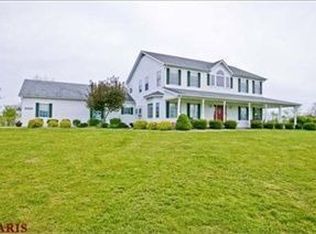 2000 Bobwhite Ct, O'Fallon, MO 63366