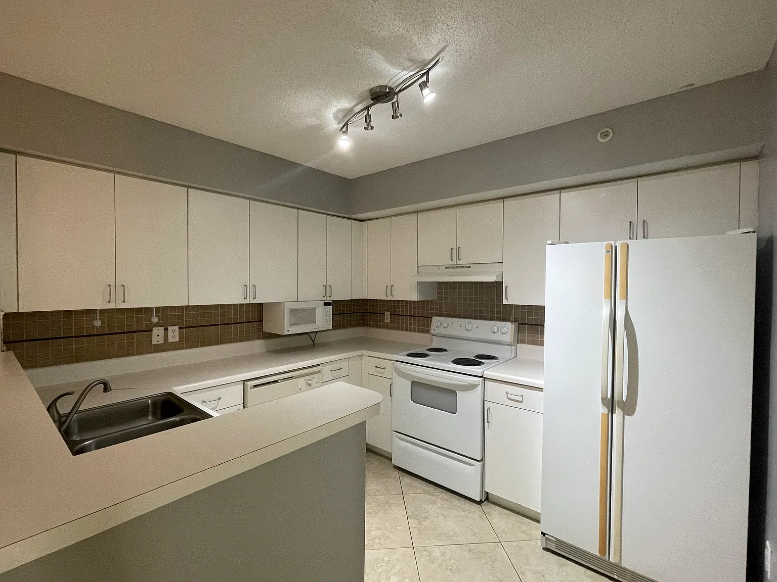 1 bed, 773 sqft, $1,850 — Photo 1
