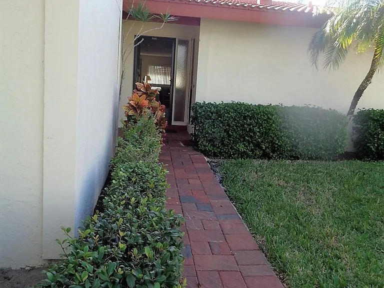 753 Sorrento Inlt — Photo 3