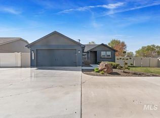 2225 E Elm Grove Dr, Nampa, ID 83686