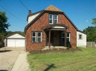 261 Center St, Struthers, OH 44471