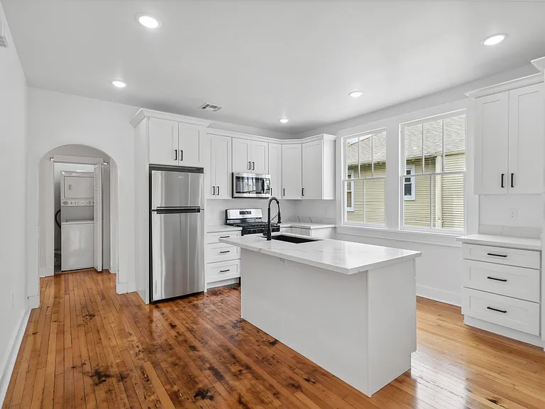 2700 Soniat St #2702 — Photo 8