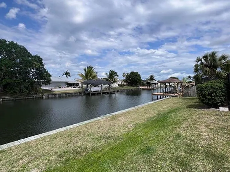 350 Orion Ct — Photo 19