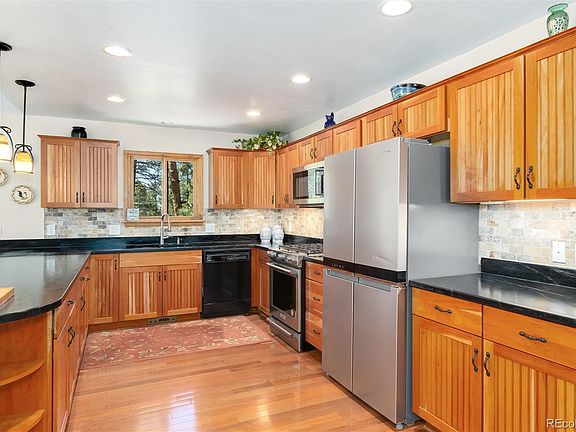 4th image of 35925 Whispering Pine Court
