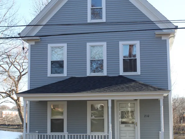210 Clinton St, Portsmouth, NH 03801