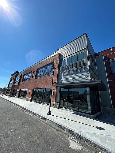 Residences at Sharon Gallery — Photo 55